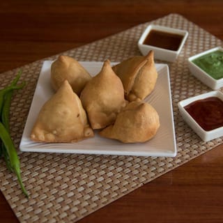 Veg Samosa (2 pcs)
